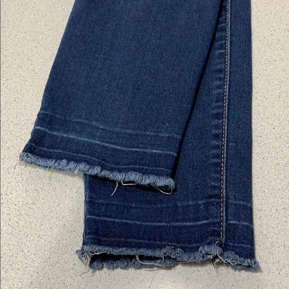 Vanity Jeggings Skinny Jeans Short - Picture 5 of 7